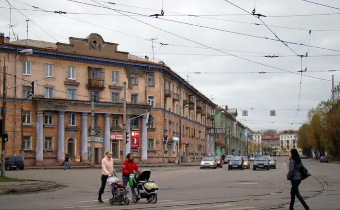 Улицы череповца. Главная улица Череповца. Улица Центральная Череповец. Улицы Череповца центр. Г Череповец Главная улица города.