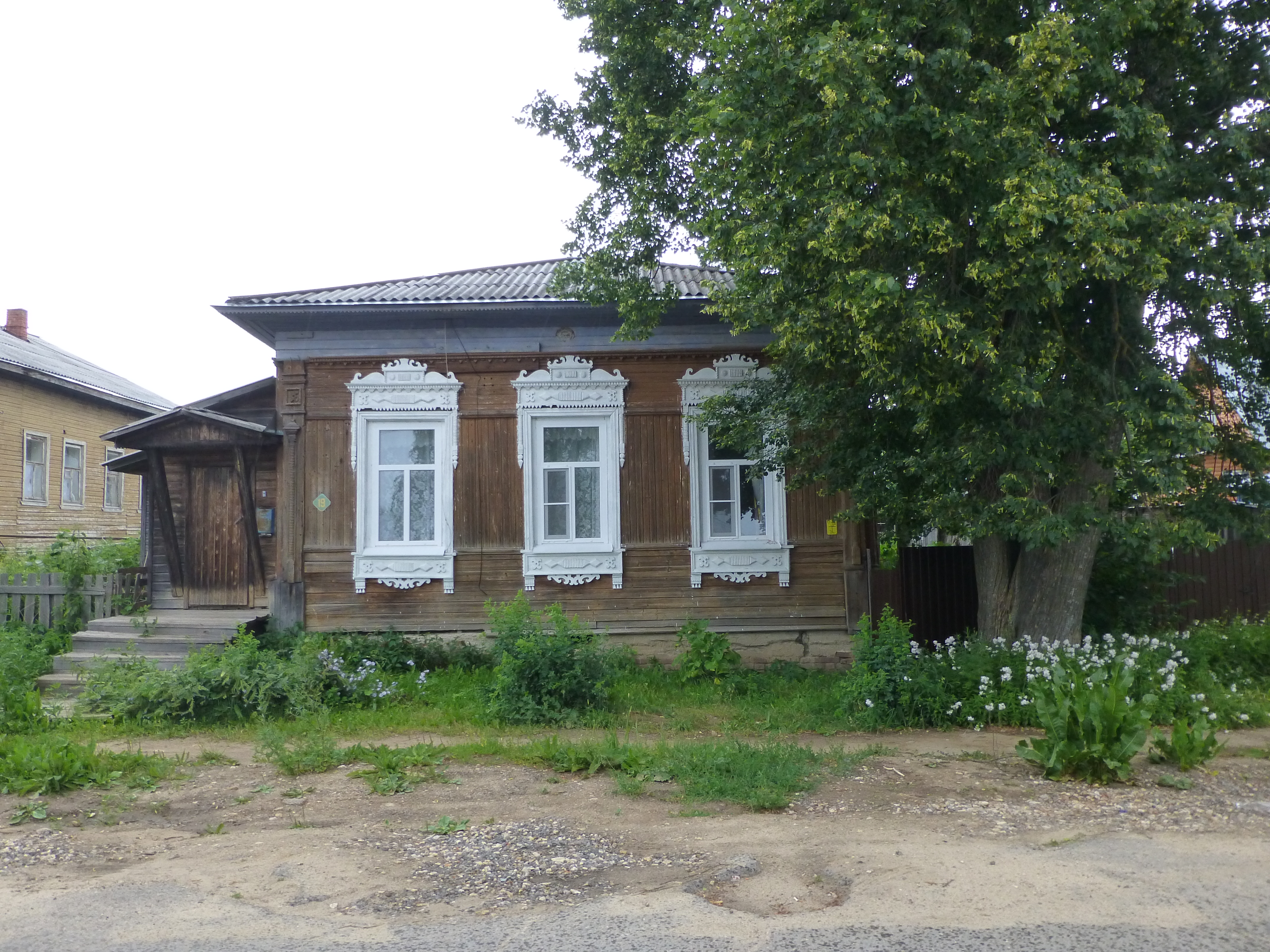 Недвижимость тотьма. Тотьма Володарского 17. Улица Володарского Тотьма. Улица Клочихина Тотьма. Тотьма Володарского 1.