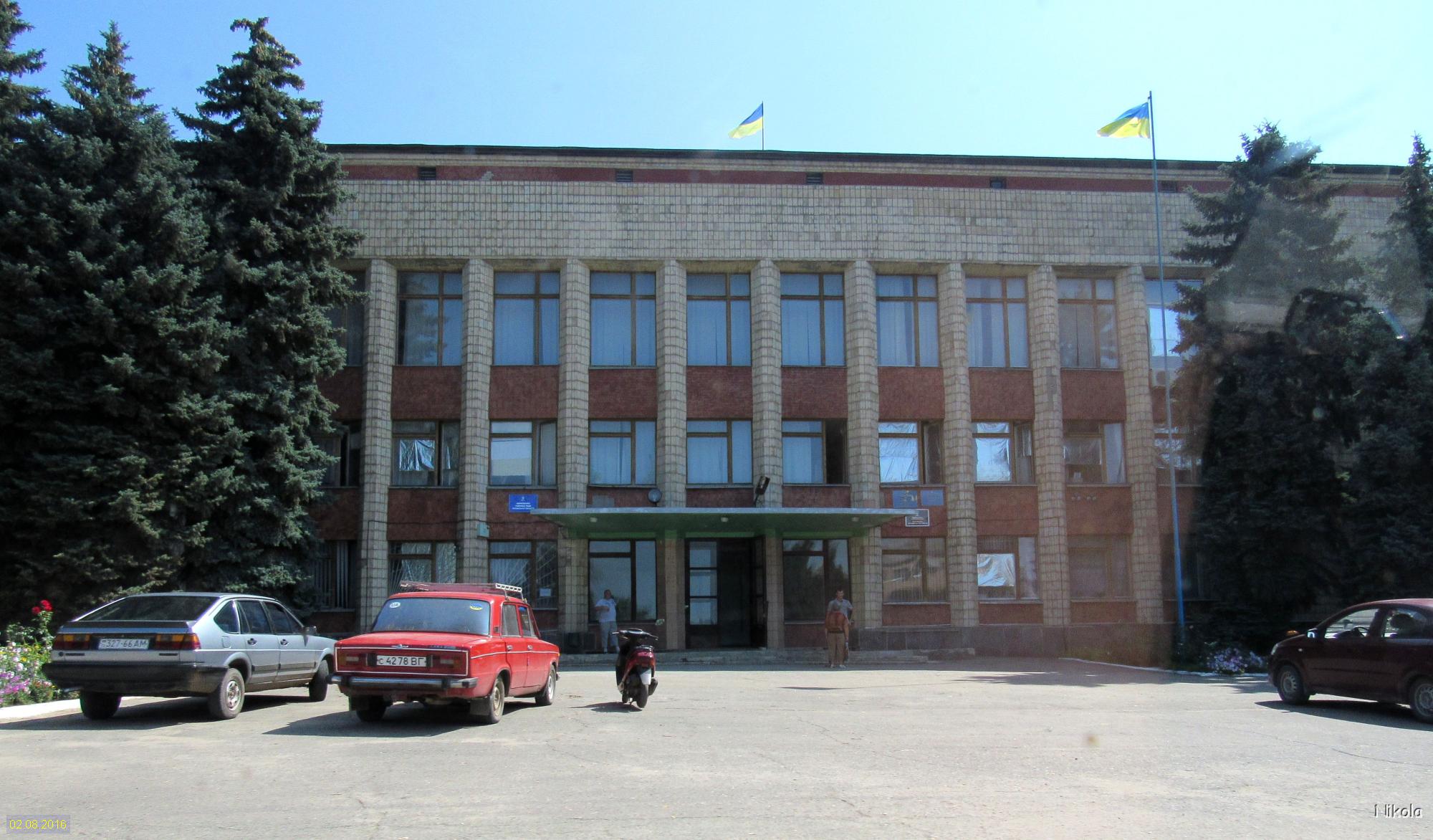 Марковка луганская область. Администрация поселок Марковский. Марковское городское поселение. Церковь в Марковке Луганской области.