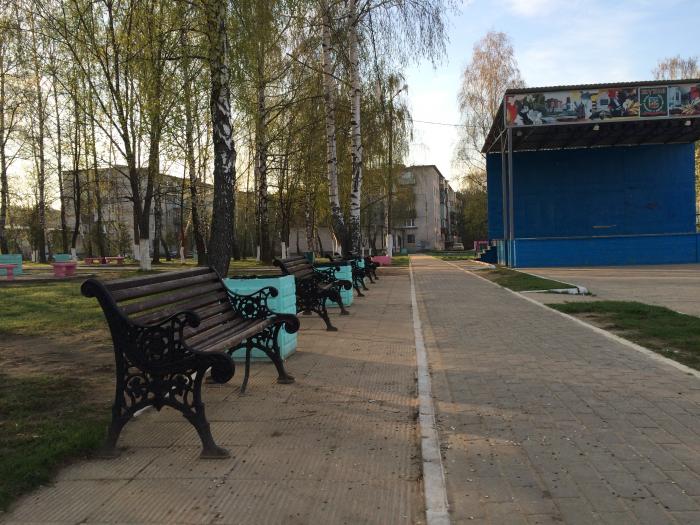 Фотки жуково. Г Жуков Калужская область парк. Городской парк город Жуков Калужской области. Город Жуков Калужской области Протва. Парк в Жуково Калужской области.