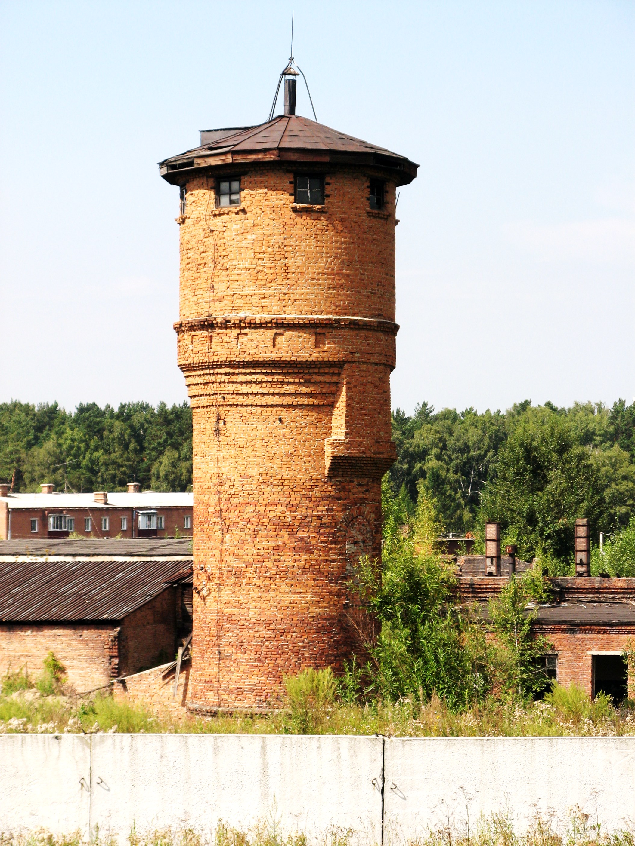 водонапорная башня в деревне