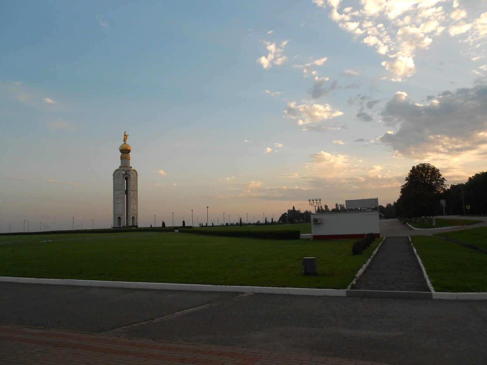 Прохоровское поле музей-заповедник Братские могилы