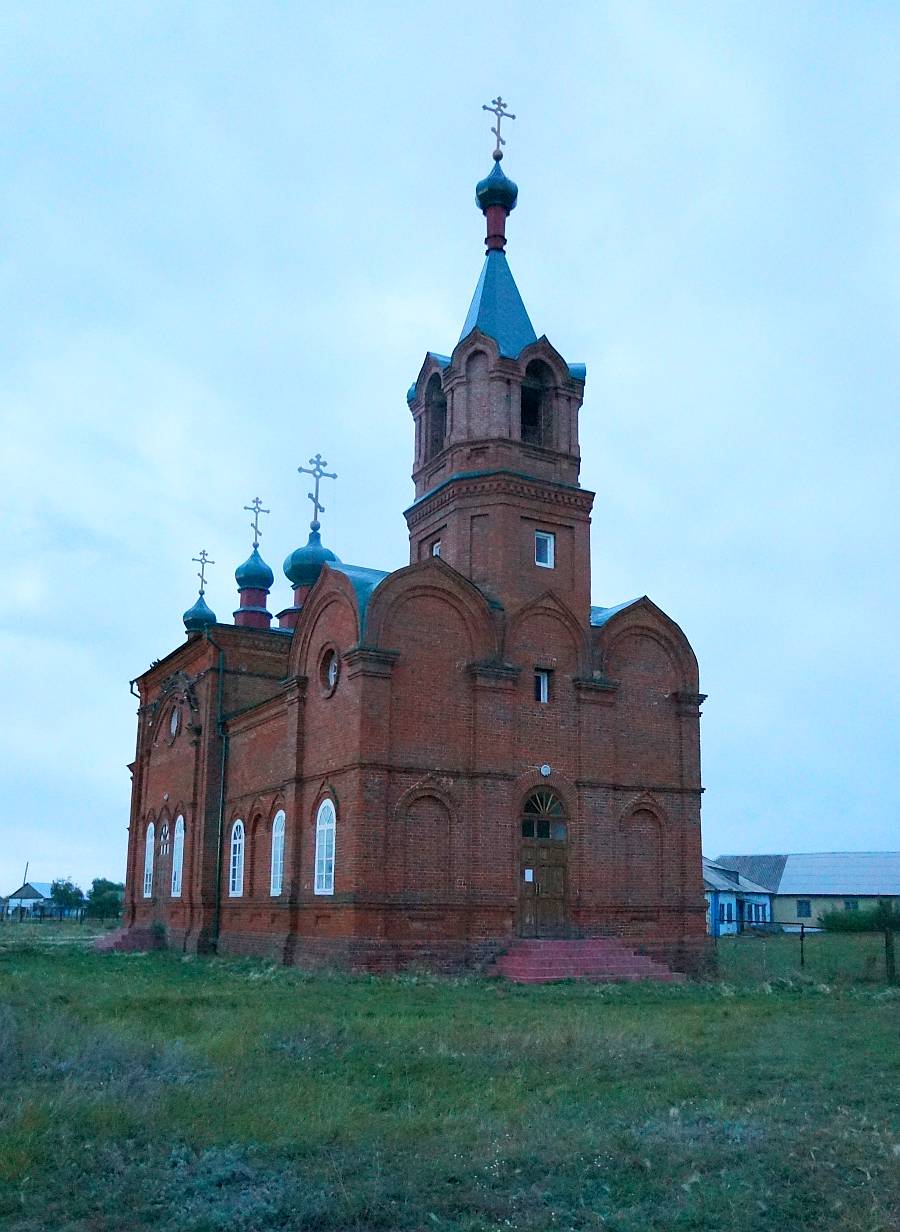 Село покровка. Храм Успения Пресвятой Богородицы Чистоозерный район. Чистоозерный район село Покровка храм. Церковь во имя Покрова Пресвятой Богородицы, с. Покровка. Село Покровка Новосибирская область Чистоозерный район.