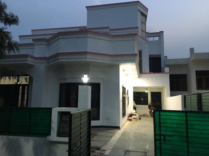 Parul's House - Greater Noida