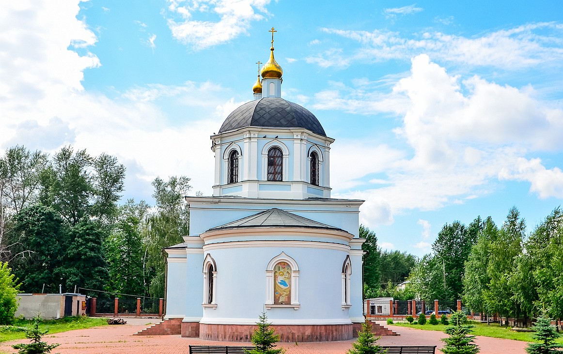 Храм рождества в капотне. Капотня Церковь Рождества Богородицы. Храм Рождества Пресвятой Богородицы в Капотне. Храм Рождества Богородицы Капотня в Москве. Московский Богородице-Рождественский храм в Капотне.