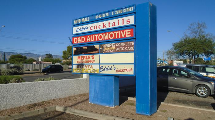 Auto Mall - Tucson, Arizona | shopping plaza