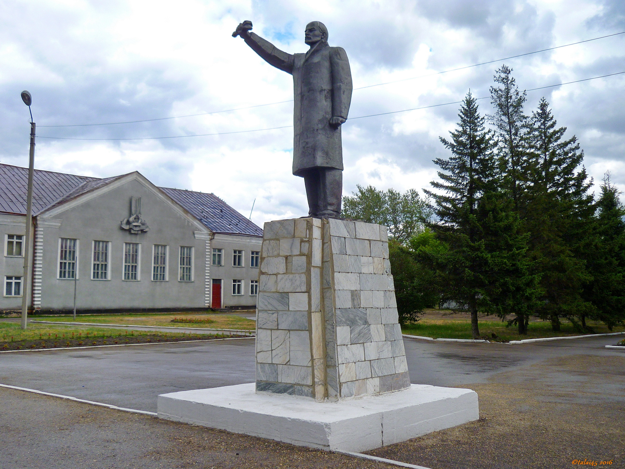 Погода в родино алтайский край. С Родино Родинский район Алтайский край. Алтайский край Родинский район село Родино. Достопримечательности села Родино Родинского района Алтайского края. Памятники в Родино Родинского района Алтайского края.