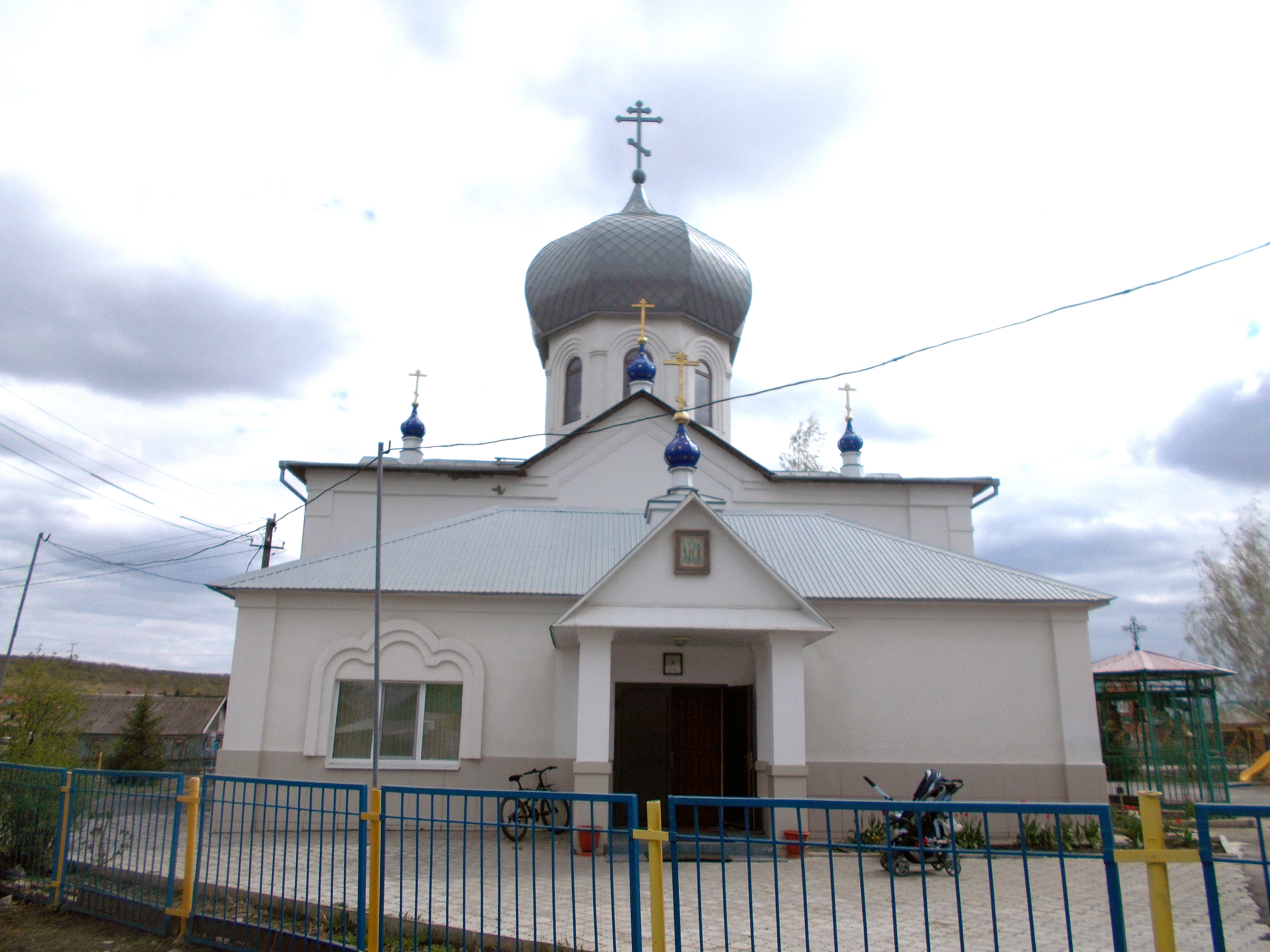 Храм косьмы саратовского. Храм в честь Косьмы и Дамиана Самара. Церковь Новосемейкино. Храм Городище Космы и Дамиана. Хаврогорский приход.