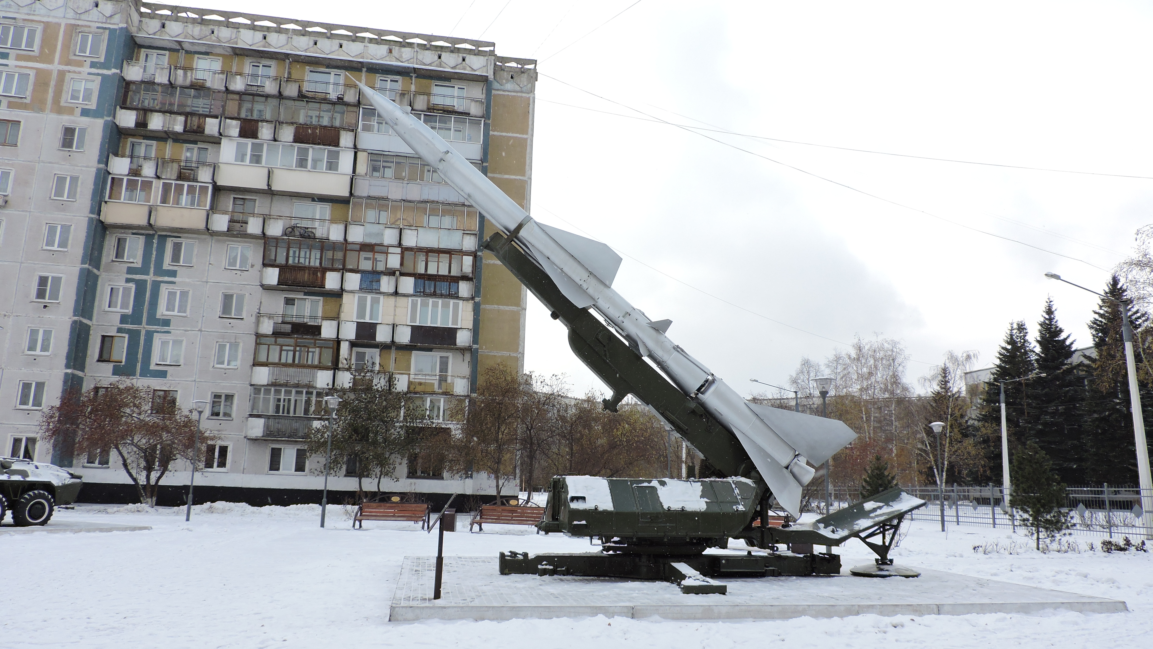 Памятник ракетный комплекс с-75