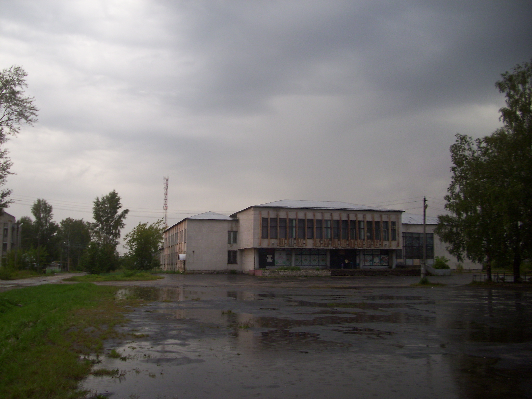 Погода в сухобезводном. Дом культуры Сухобезводное. ДК Сухобезводное Нижегородская. Динамо Сухобезводное. Старая больница в Сухобезводном рядом с домом культуры.