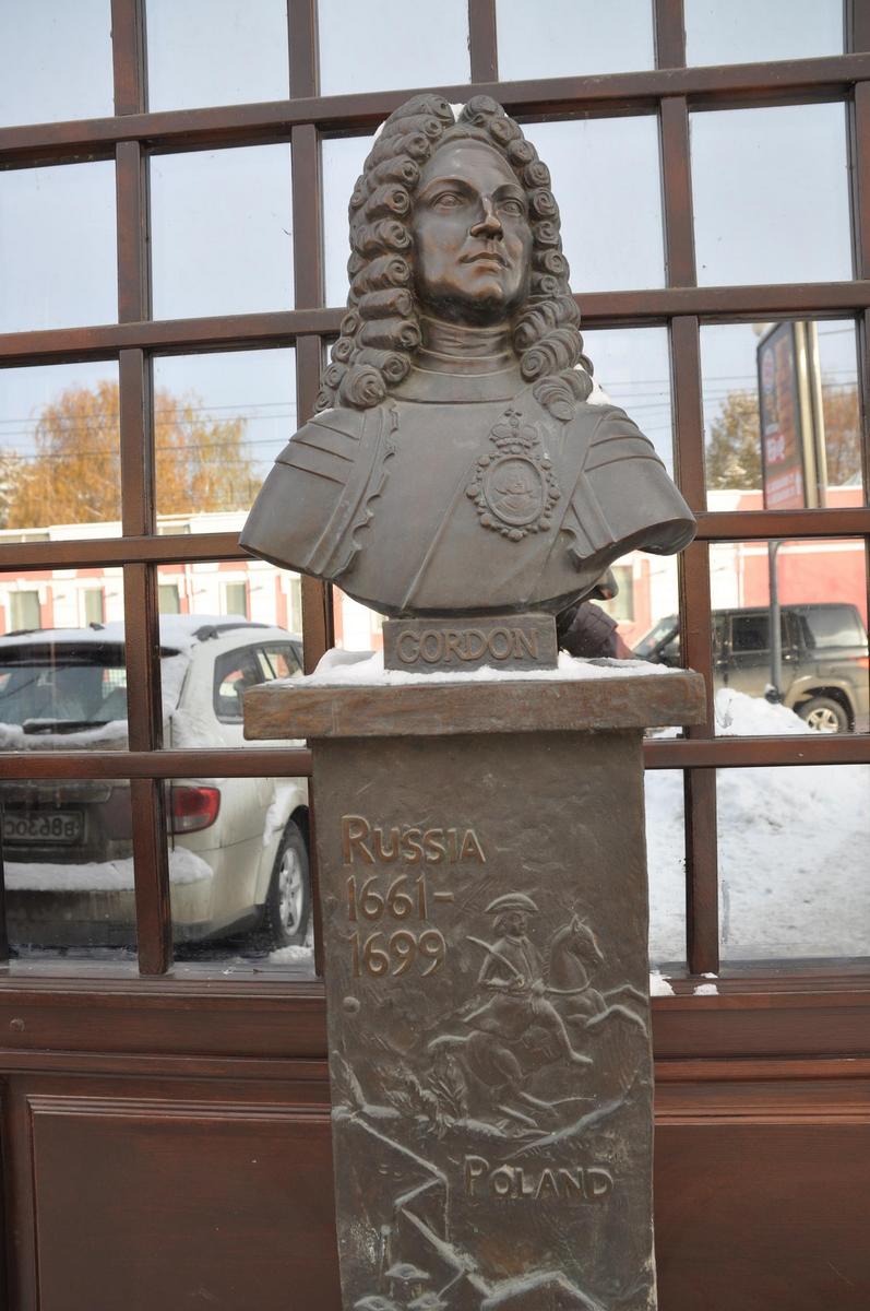 World / Russia / Sverdlovsk / Yekaterinburg , 1 км от центра (Екатеринбург)