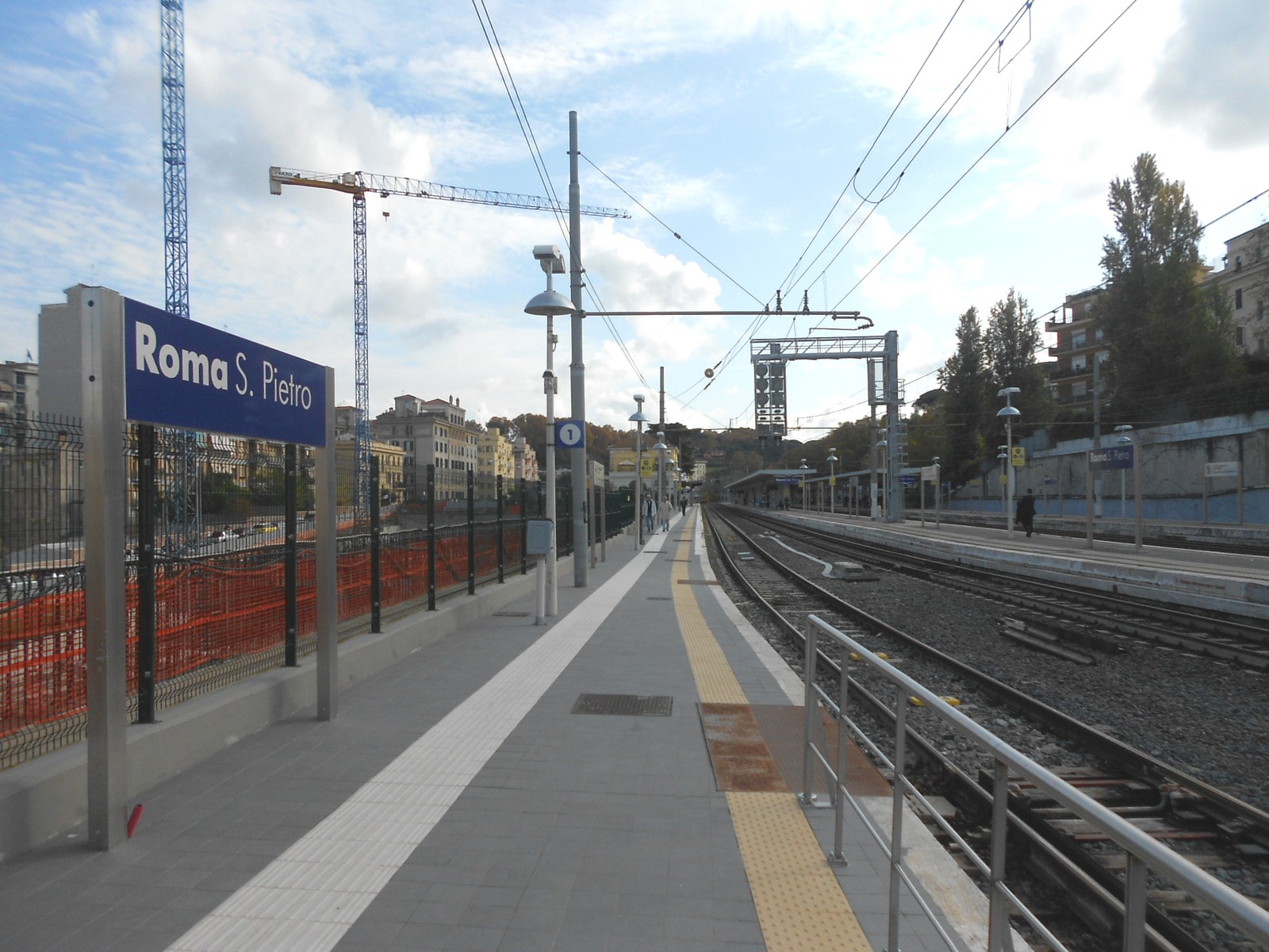 Roma San Pietro Railway Station - 11 Full 