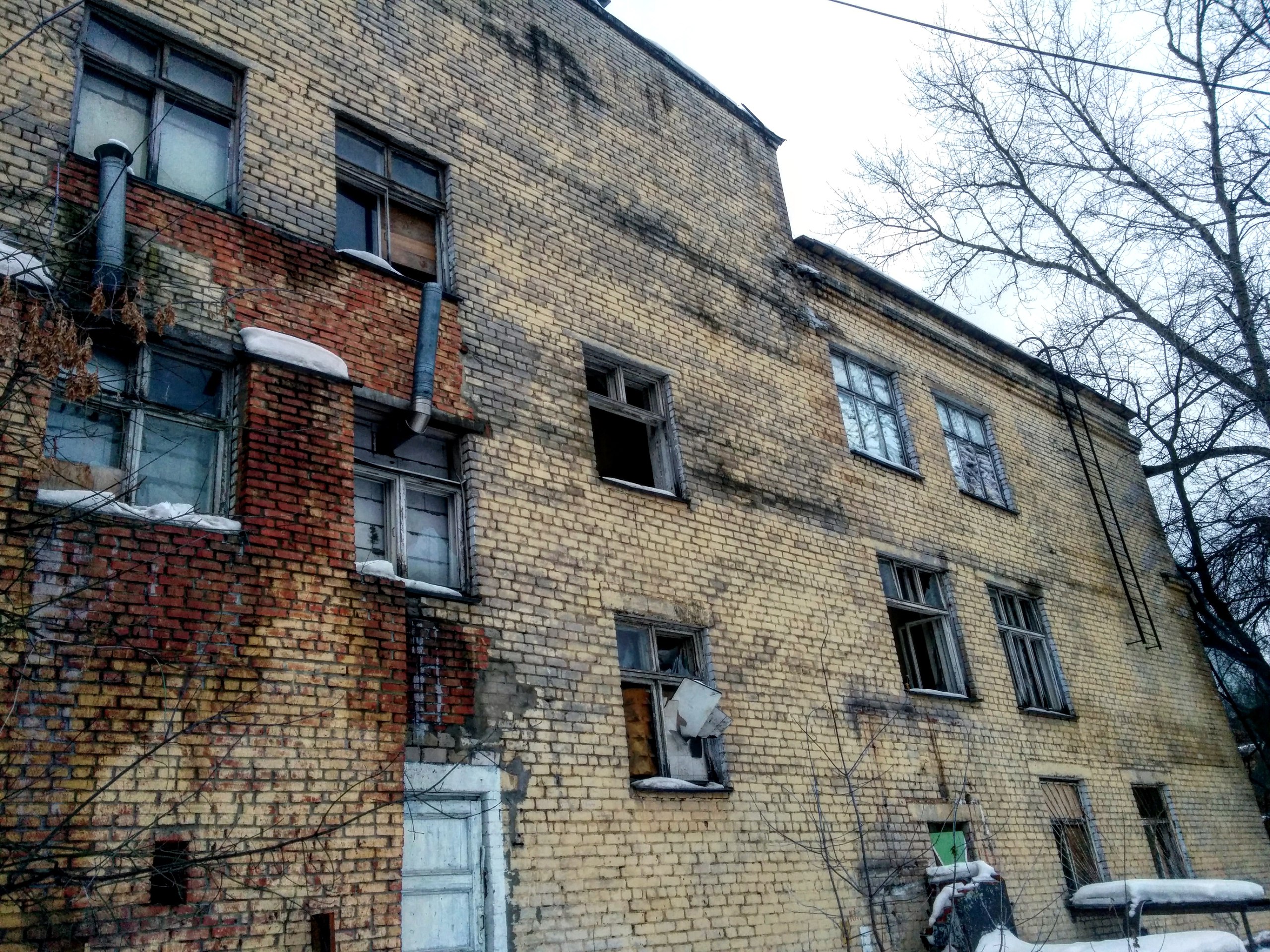 Пр 5 брежных. Заброшки в городе королёв. Заброшенные здания Королев. Заброшенные здания в Королеве. Заброшенные места в Королеве.