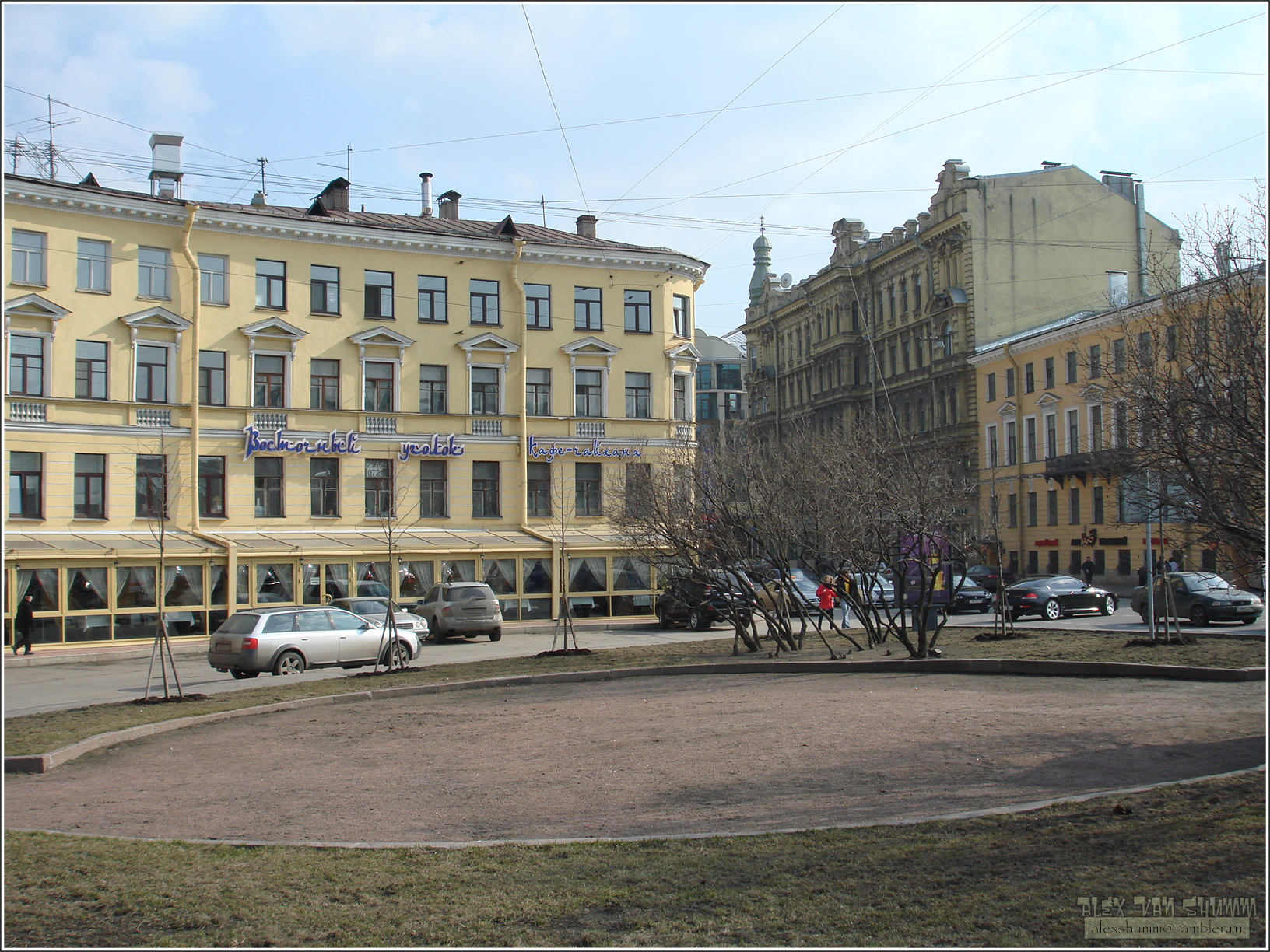 Семеновский округ санкт петербурга. Семеновская площадь Санкт-Петербург. Семёновская площадь СПБ. Гороховая улица в Санкт-Петербурге площадь. Семеновский сквер СПБ.