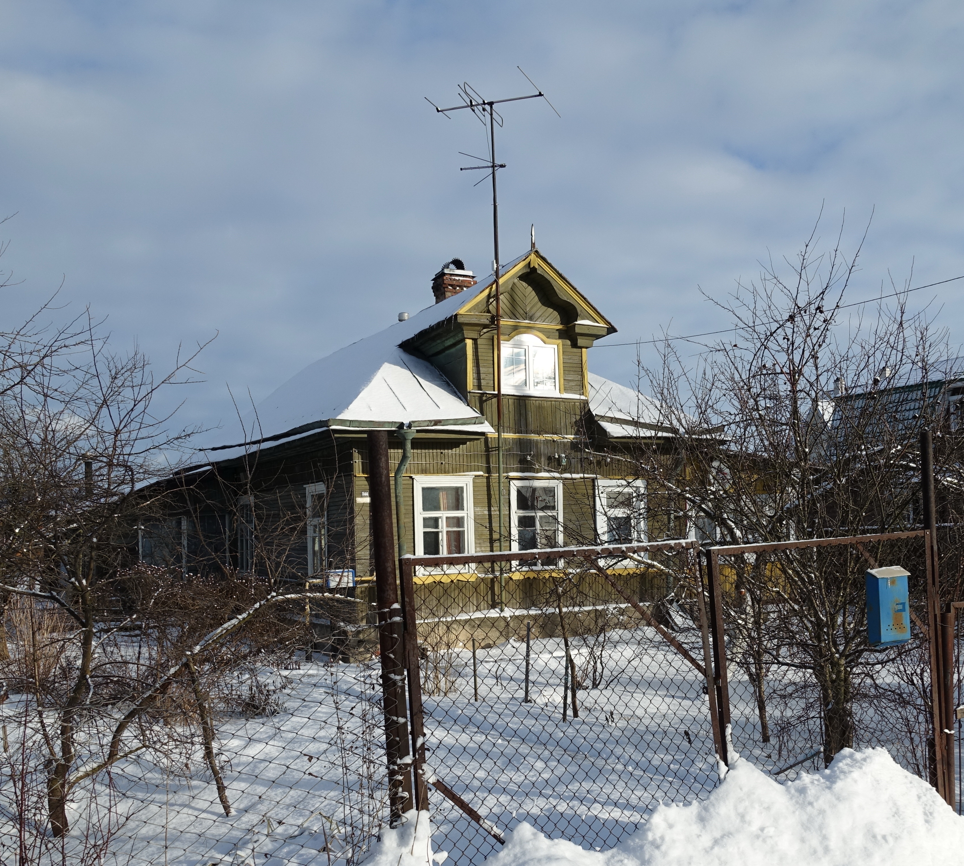 Новосаратовка. Деревня Новосаратовка Ленинградской области. Деревня Новосаратовка СПБ. Новосаратовка дворец. Ленинградская область Всеволожский район д Новосаратовка.