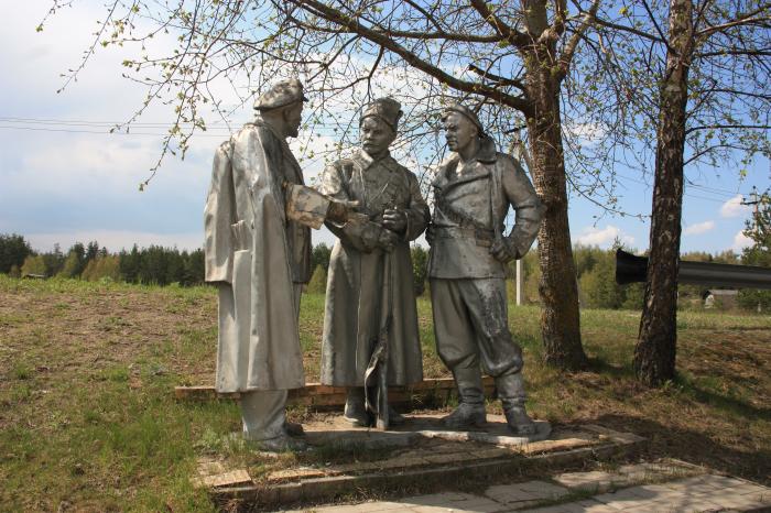 Ленин и солдат. Егорьевск памятник «Ленин с солдатом и матросом». Памятник на троих Егорьевск. «Ленин с рабочим и матросом», Егорьевска. Памятник Ленину на троих Егорьевск.