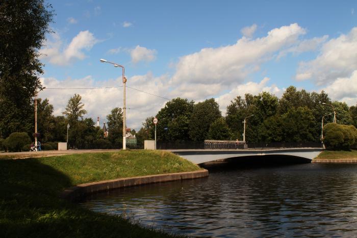 Мост 4 7. Мост в Колпино. Адмиралтейский мост. Посёлок Адмиралтейский. Вавилова мостик Колпино фотографии.