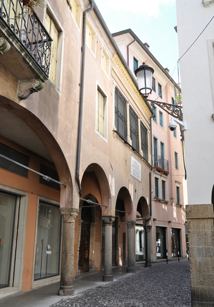 Via San Martino e Solferino, 915 Padova Via San Martino e Solferino, 915 Padova