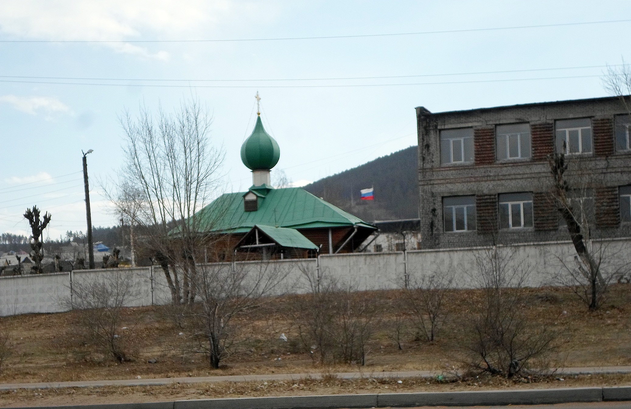 Г улан удэ ул мокрова. Храм Георгия Победоносца Улан-Удэ. Церковь на Мокрова Улан-Удэ. Улан-Удэ улица Мокрова. Церкви Бурятии архив.