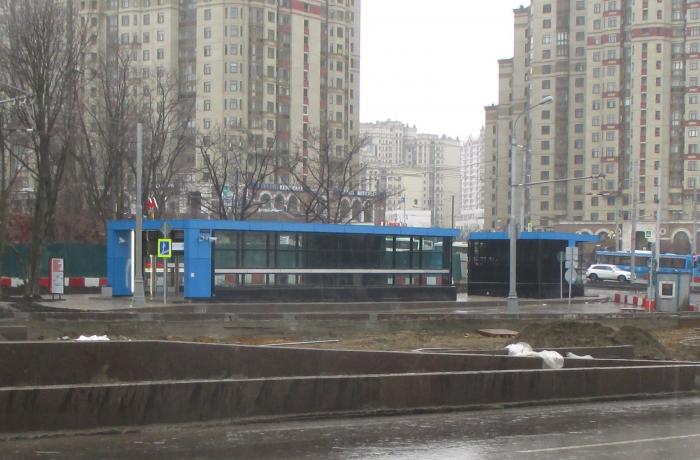 Ломоносовский проспект метро. Вестибюль станции метро Ломоносовский проспект. Ломоносовская метро вид на улице. Метро Ломоносовский проспект продовольственный магазин. Метро Ломоносова магазин комсеюный.