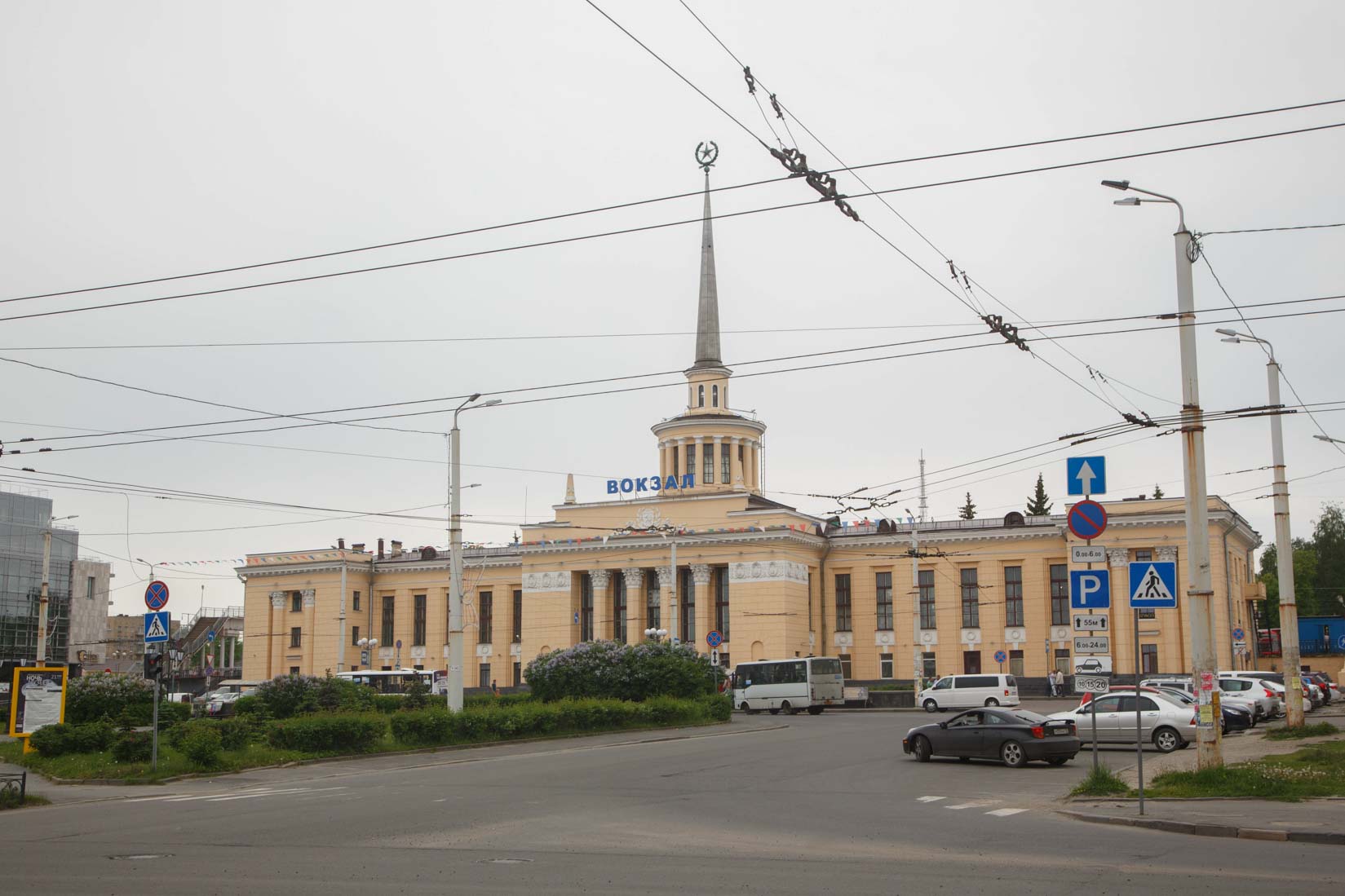 Железнодорожный вокзал станции Петрозаводск - Петрозаводск
