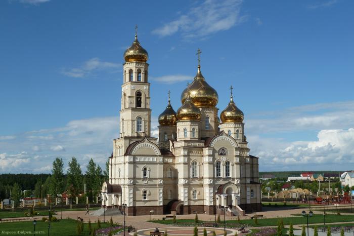 Храм вятский посад. Церковь Вятский Посад Орел. Вятский Посад. Церковь Сретения Господня. Храм Сретения Господня Орел. Орлово Вятский Посад.