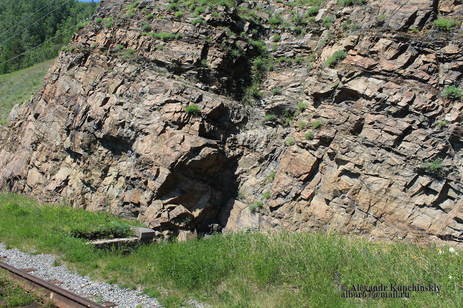 Наскальные рисунки алтай чемал. Посёлок тирлянский башкирия. Земляно-скальная выемка. Импилахти фото города. Железнодорожная ветка в импилахти.