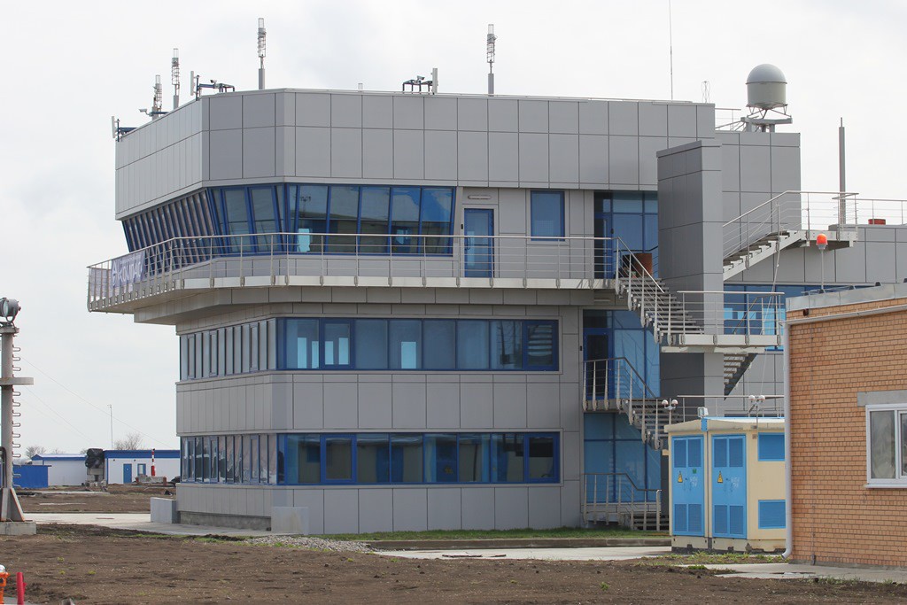 Пункт управления на аэродроме саки. КДП нитка Ейск. Нитка Ейск тренировочный комплекс. Командно-диспетчерский пункт КДП. Ейск нитка аэродром.