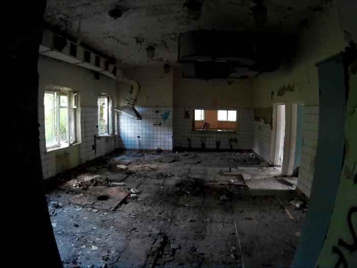 Школа 14 электрогорск. Здание бывшей столовой. Заброшенная столовая. Дом для служащих парусинка. Истринская улица гудаута.