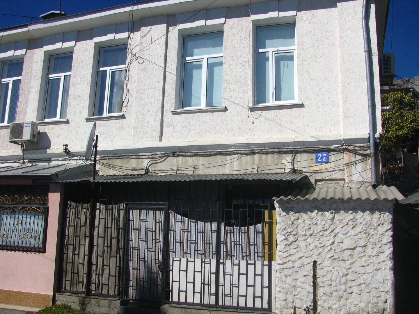 севастопольское шоссе 22 алупка. алупка севастопольская 31. алупка севастопольское шоссе. севастопольское шоссе 46 алупка. алупка севастопольское шоссе 7.