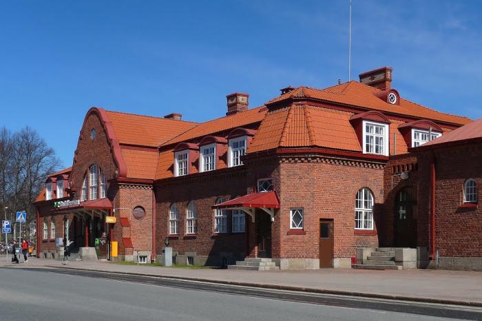 Rautatieasema Hämeenlinna - Hämeenlinna