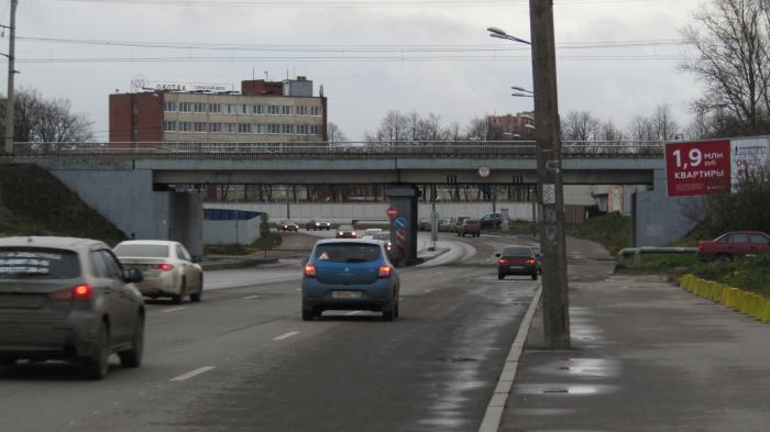 Ополчения санкт петербург. Проспект народного ополчения Ленинград. Железнодорожный путепровод на народного ополчения. Пересечение Ленинского и народного ополчения СПБ. Угол народного ополчения и Ленинского проспекта.