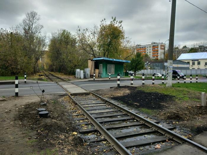 Железнодорожный улица московская. Ж/Д переезд ул. Михаловский. Ж/Д переезд Москва. Ж.Д. подъездные. Пути. 1950. Год. Заброшенный ЖД переезд.