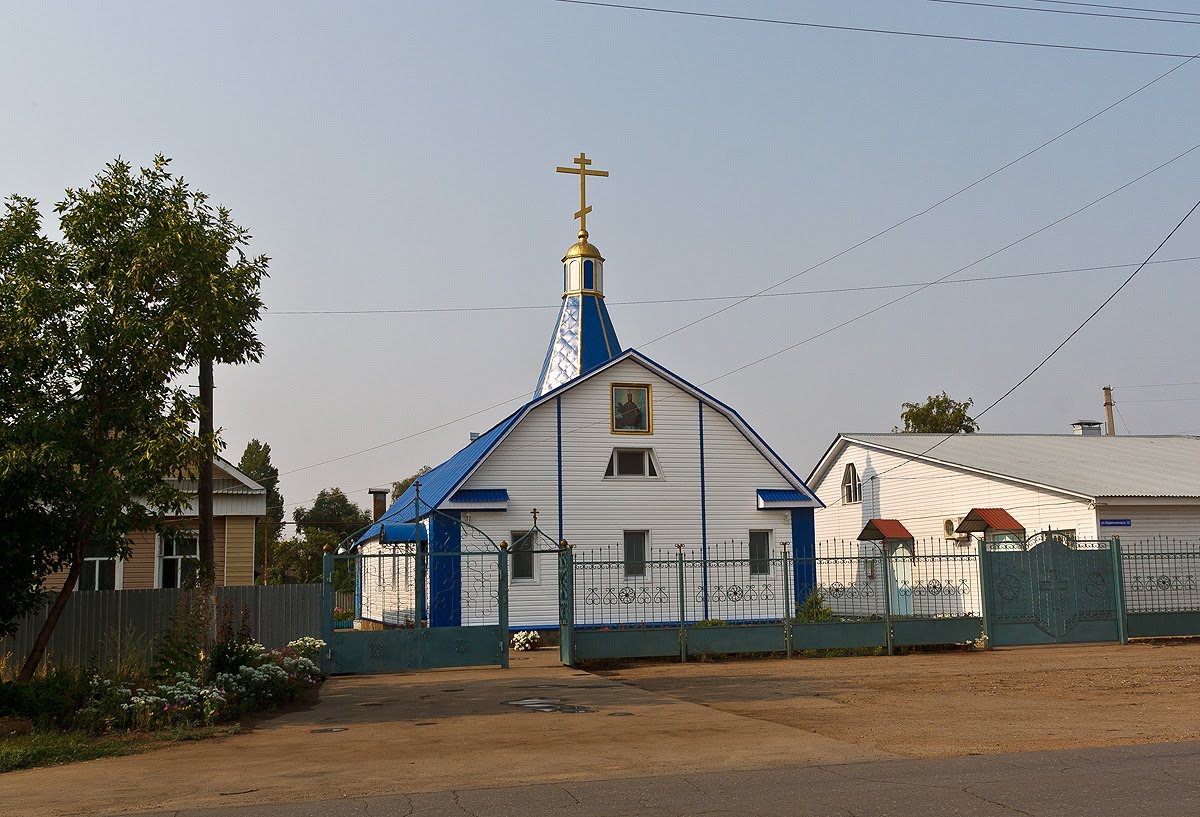 Погода кинель. Храм Кинель. Церковь в Кинеле Самарской области. Казанская Церковь Кинель. Церковь Казанской иконы Божией матери, Кинель, улица Орджоникидзе.