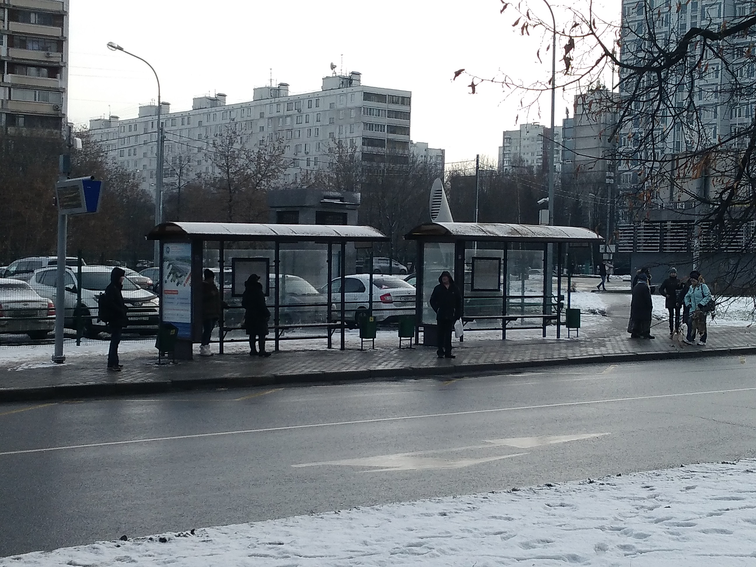 Г москва шипиловская. Автобусны остановки Каширское шоссе. Остановка метро Красногвардейская. Остановка метро Каширское. Метро Красногвардейская автобус 623.