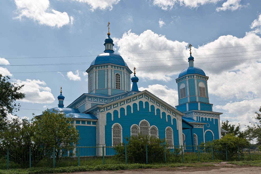 Красноармейское самарская область. Храм Покрова Пресвятой Богородицы село волчанка. Село Красноармейское Самарская область. Самарская область Красноармейский район село волчанка Церковь. Красноармейский район, волчанка, Церковь.