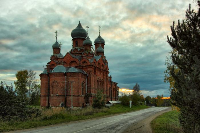 Погода погост. Церковь Святого равноапостольного князя Владимира (Михайлов Погост). Локня Михайлов Погост храм. Михайлов Погост Псковская область храм. Псковская область Локнянский район деревня Михайлов Погост.