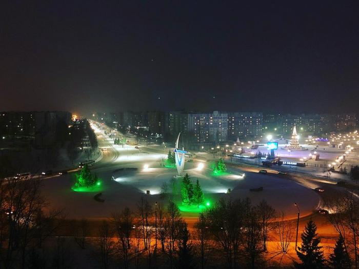 Время в нижнекамске. Стелла Нижнекамск. Парк Нижнекамскнефтехим. Красивые места город Нижнекамск. Поверхность города Нижнекамск.