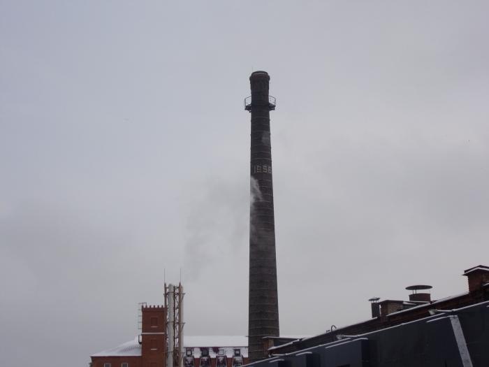 трубы петербурга. дымовая труба казань. дымовая труба крестовский остров. промышленная кирпичная дымовая труба 60м. дымовая труба санкт-петербург.