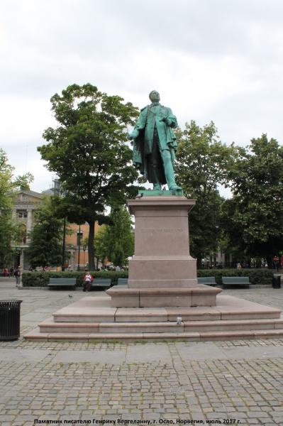 Statue of Henrik Wergeland - Oslo