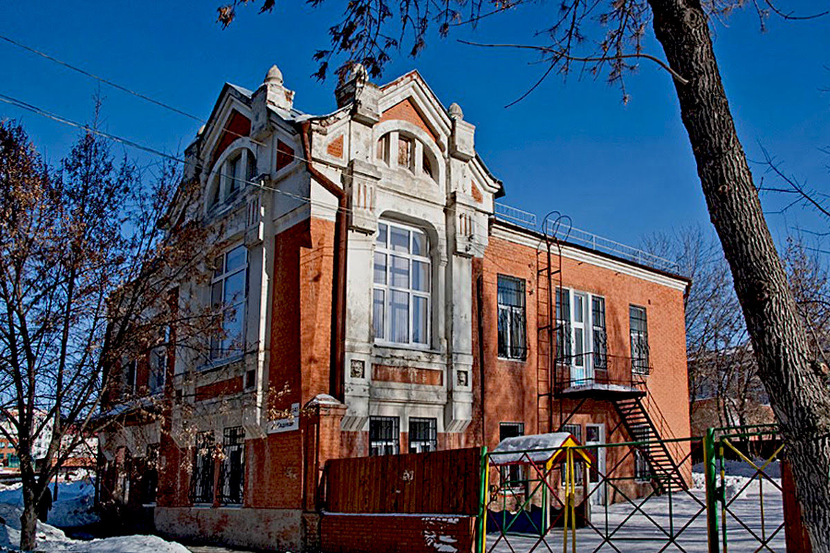 Сад город самара. Дом купца Самара. Особняк Наумова Самара. Купеческие особняки Самары. Самарский Купеческий дом.