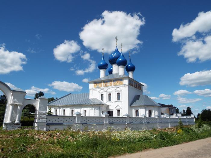 Погода бурмакино ярославская. Бурмакино Церковь Воскресенская. Село Бурмакино Ярославская область. Церковь Воскресения Христа Бурмакино. Храм село Бурмакино.