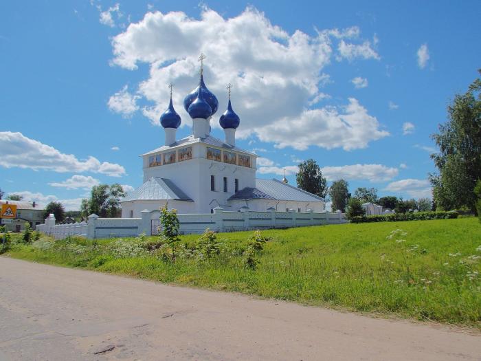 Погода бурмакино ярославская. Бурмакино Церковь Воскресенская. Церковь Воскресения Христа Бурмакино. Храм село Бурмакино. Церковь в Бурмакино Ярославской области.