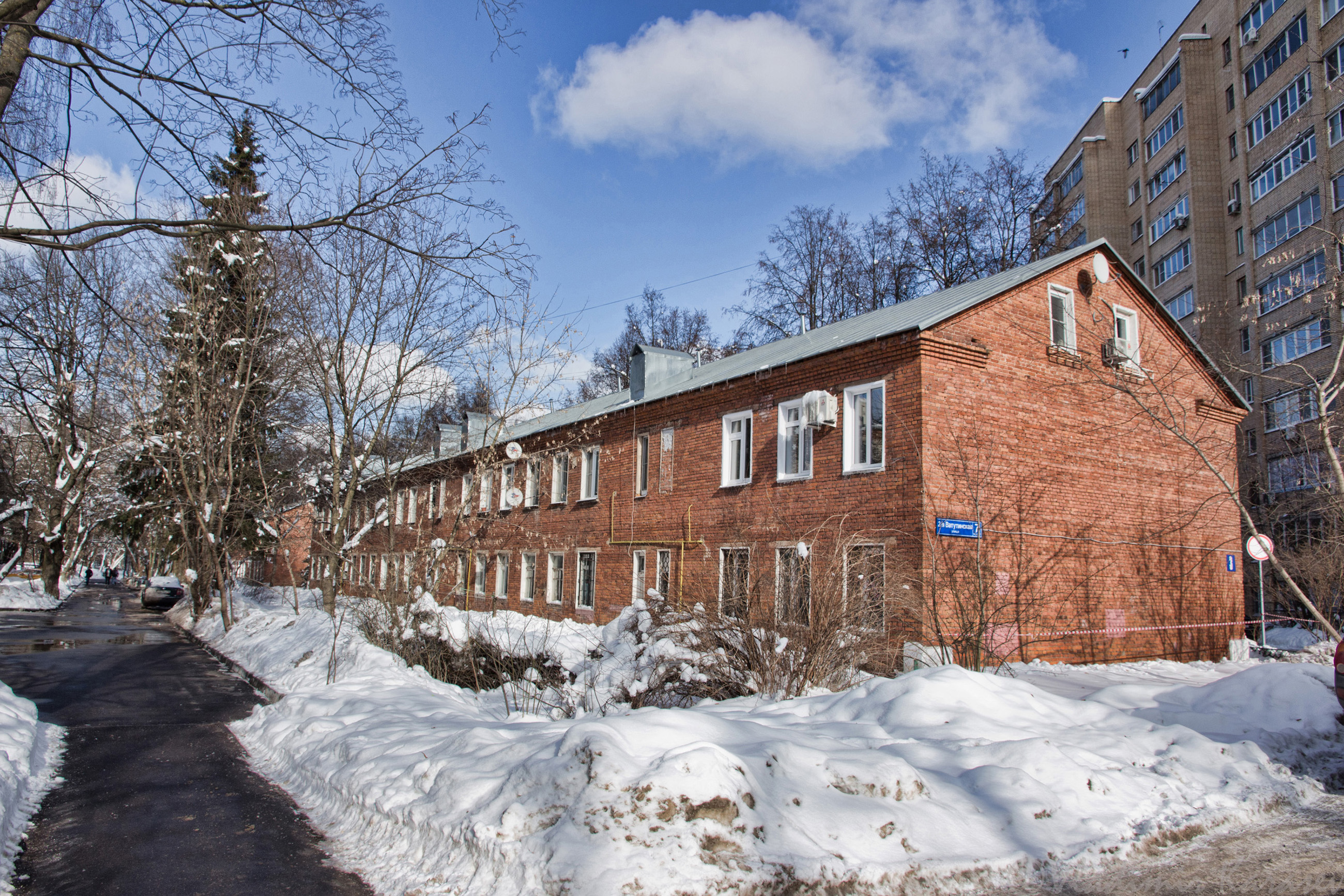 Магазин стройматериалов в высокиничах. 4 ватутинская улица. 1-я ватутинская панорама. Автобус 521 ватутинки. Москва поселение десеновское 1 ватутинская улица 6 а.