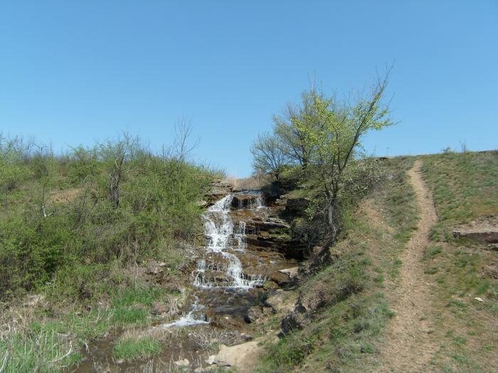 Село гончаровка курская область. Гончаровка Подгоренский район. Село Гончаровка Подгоренского района Воронежской области. Поселок Гончаровка Краснодонский район. Гончаровский водопад.