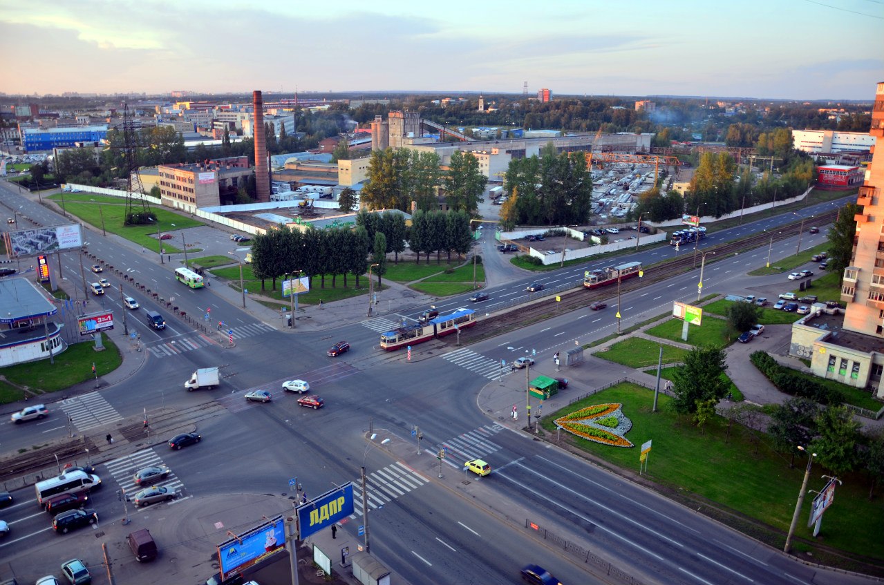 Проспект под. Перекресток Гатчина. Индустриальный проспект Ириновский проспект. Перекресток Ириновский Коммуны. Пироговский перекрёсток.