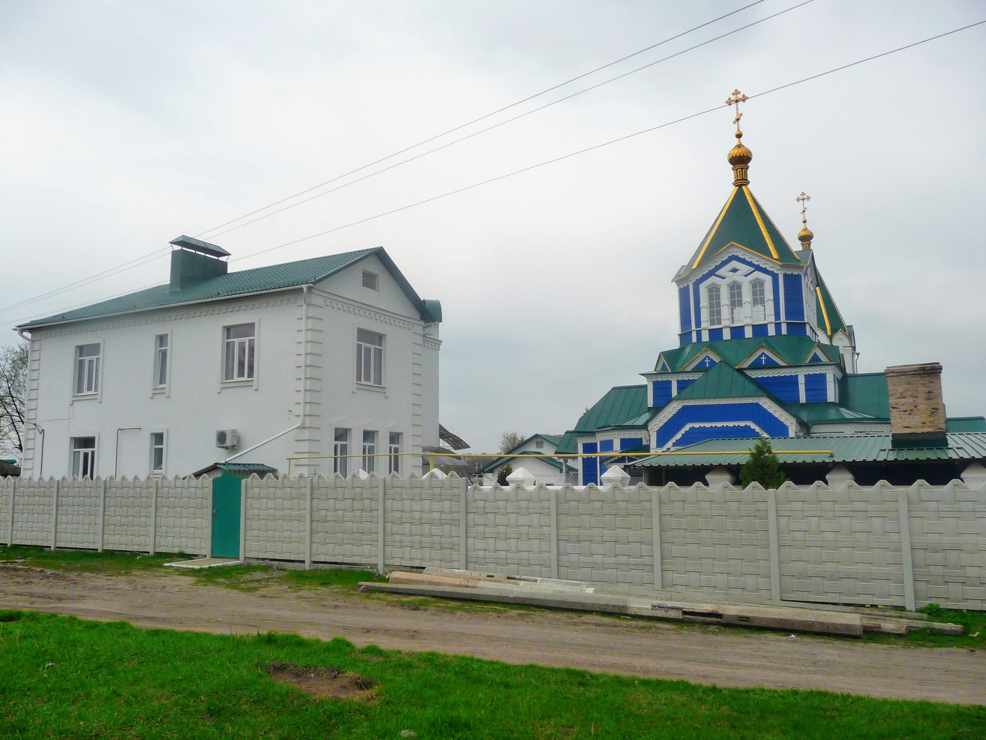 Село бахмут. Свято-Николаевская Церковь Бахмут. Благовещенский храм Артемовск Бахмут. Бахмут Донецкая область Церковь.