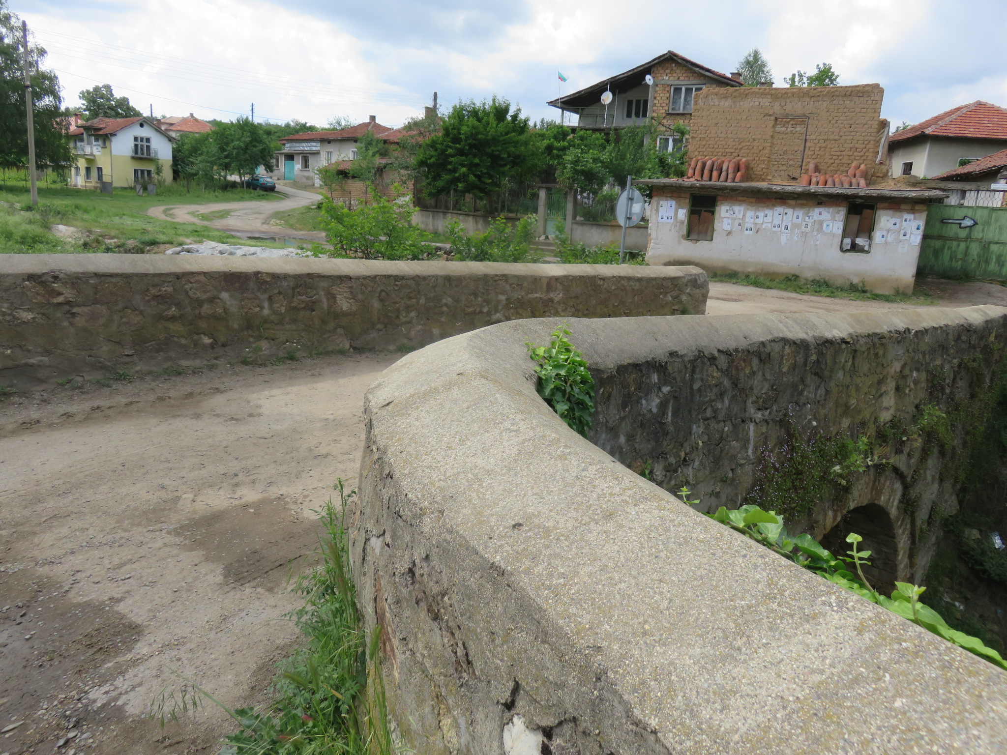 Old Stone Bridge - Turia