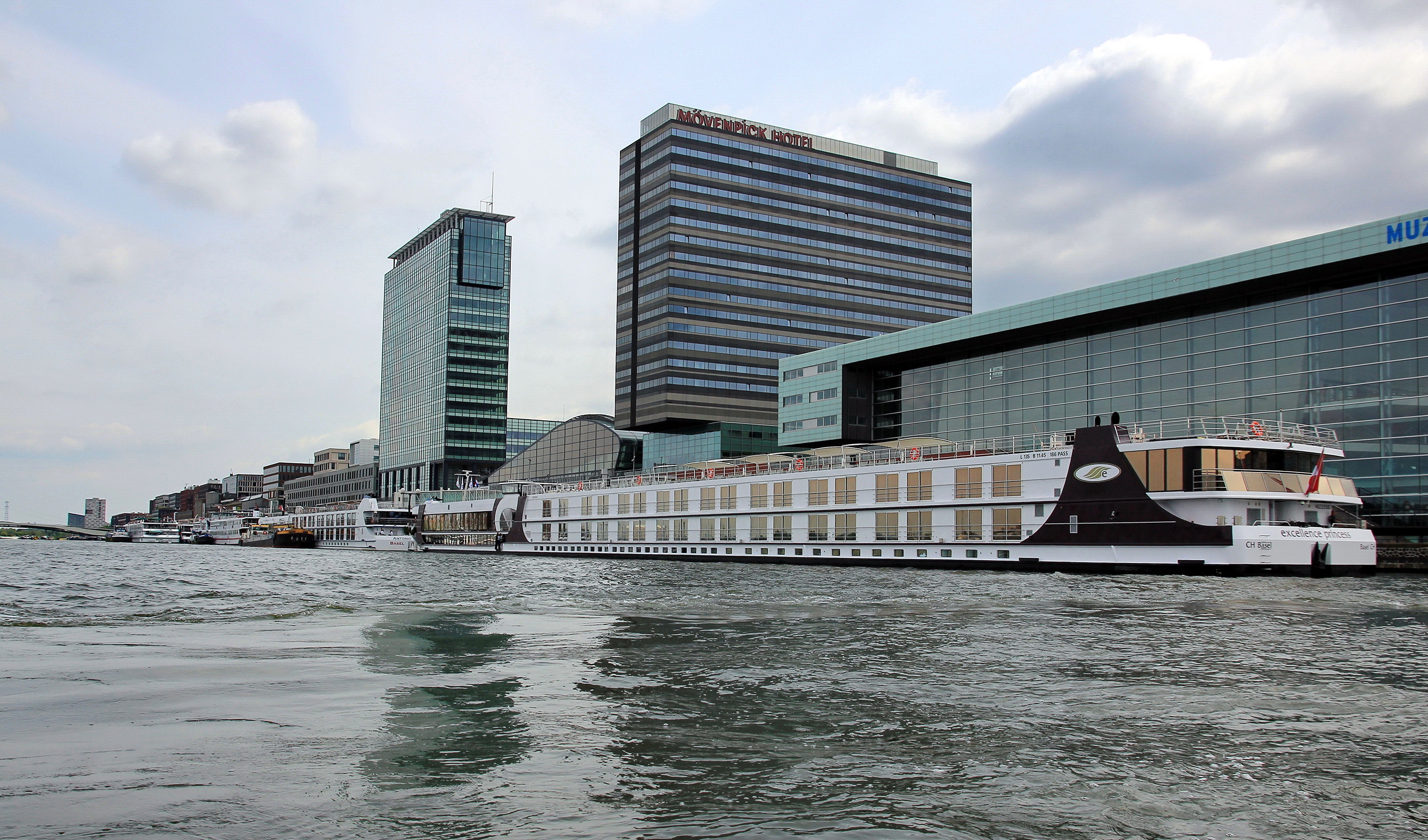 Cruise ship terminal Amsterdam - Amsterdam