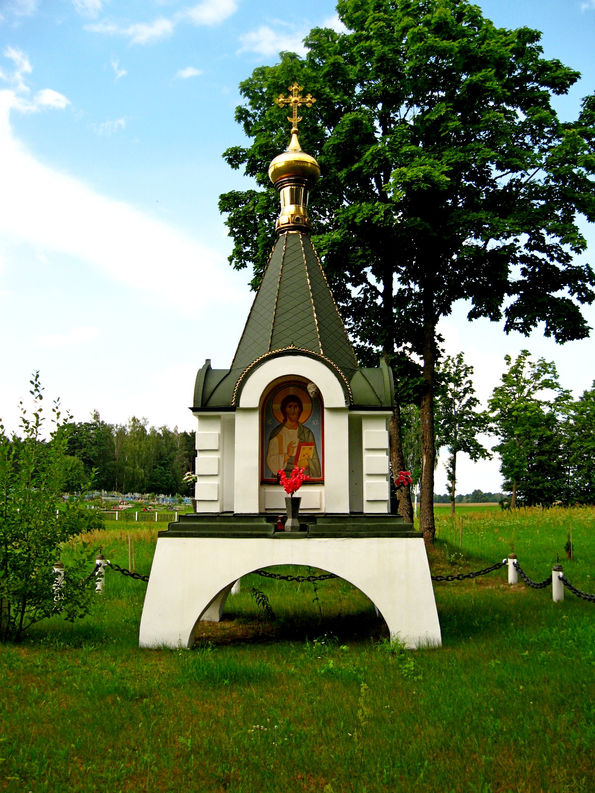 Часовня это. Часовня Поляковых в Красногорске. Люберецкий район д,часовня д часовня. Могильные часовни молельни. ,Часовня Матфея Татомира часовня.